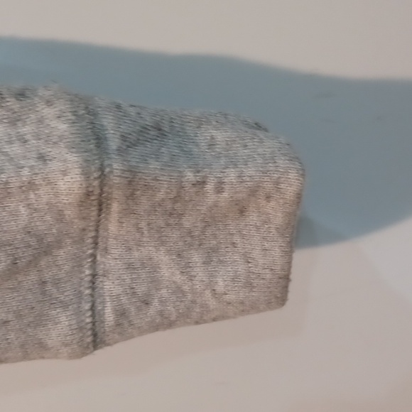 Love Express EUC heathered grey round nk sweatshirt w/lg fishscale sequin front - Picture 6 of 10